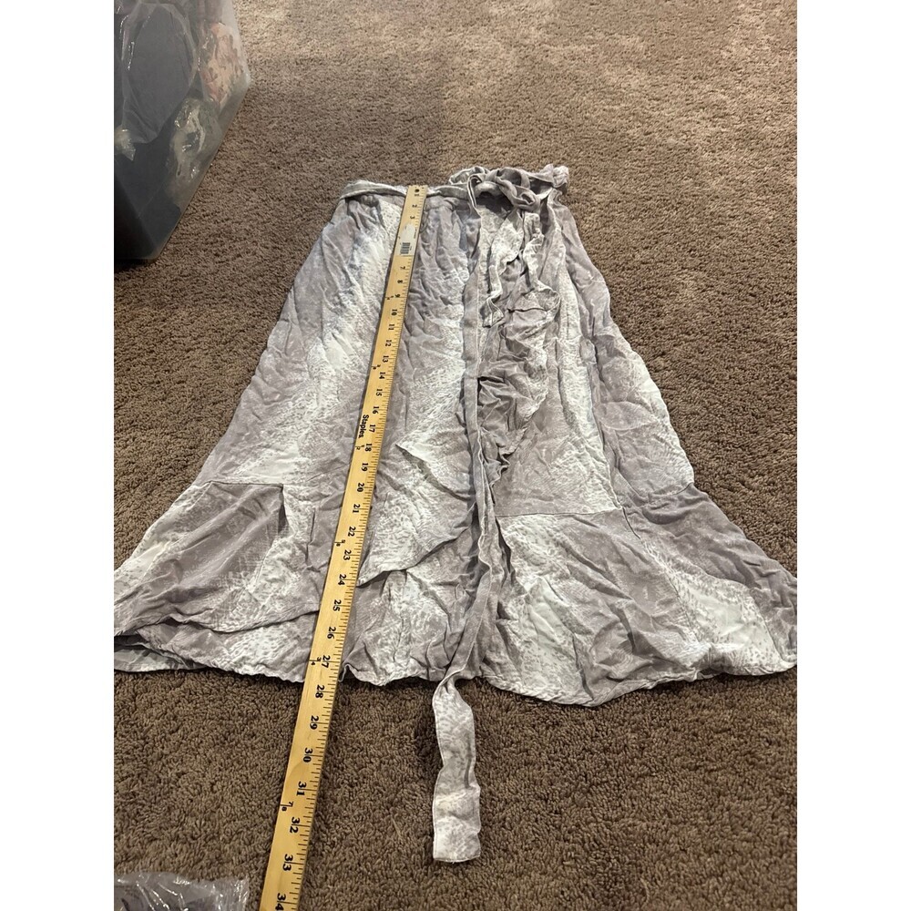 Sim & Sam faux wrap maxi skirt snake print white/tan tie waist SZ 4 ruffle hem - Picture 3 of 8